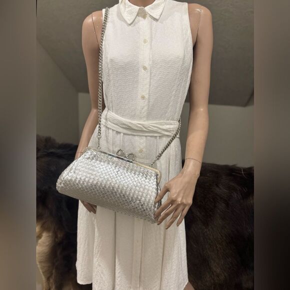 Silver Woven Leather Handmade Unique Bow Shaped Kisslock Baguette Bag/Crossbody - Picture 12 of 16